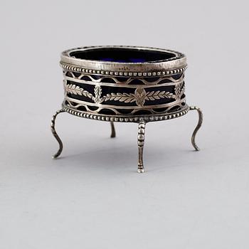 SALTKAR, silver, sannolikt omkring år 1800. Vikt ca 51 gram.
