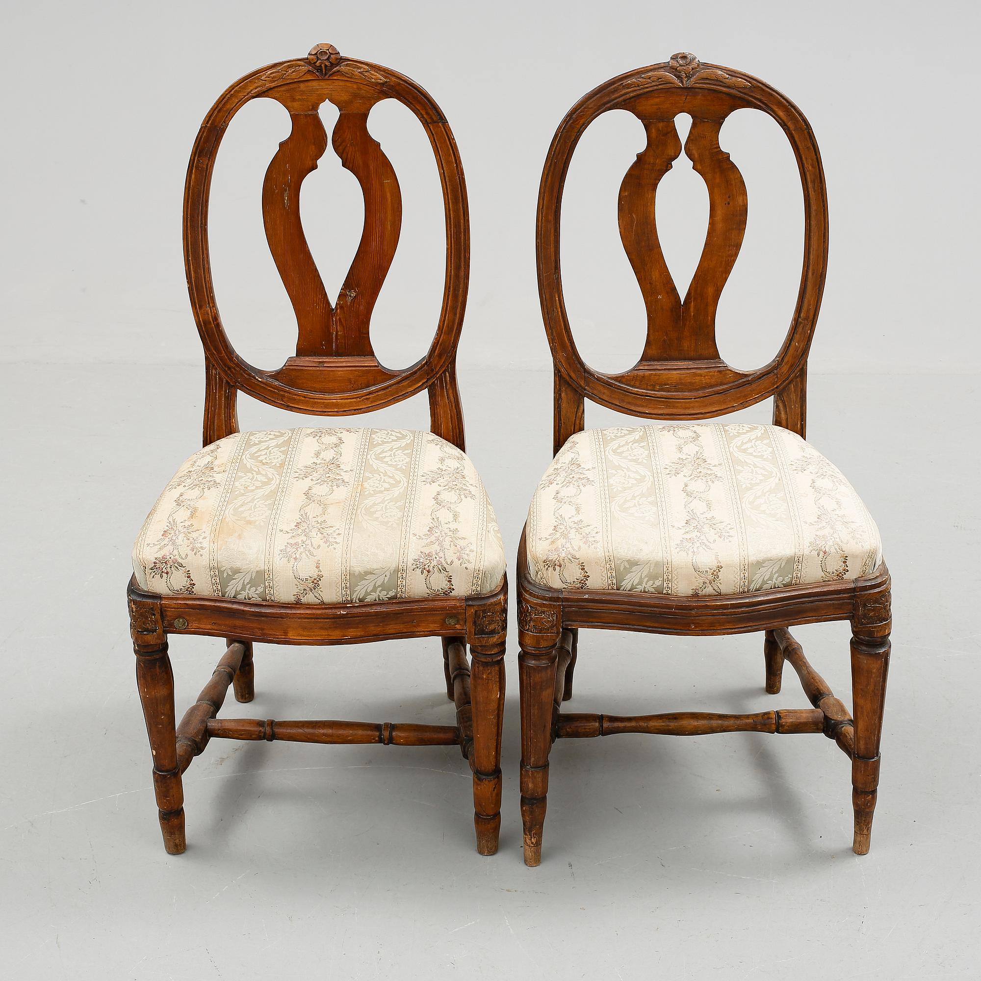 STOLAR, ett par, gustavianska, 1700-talets slut.