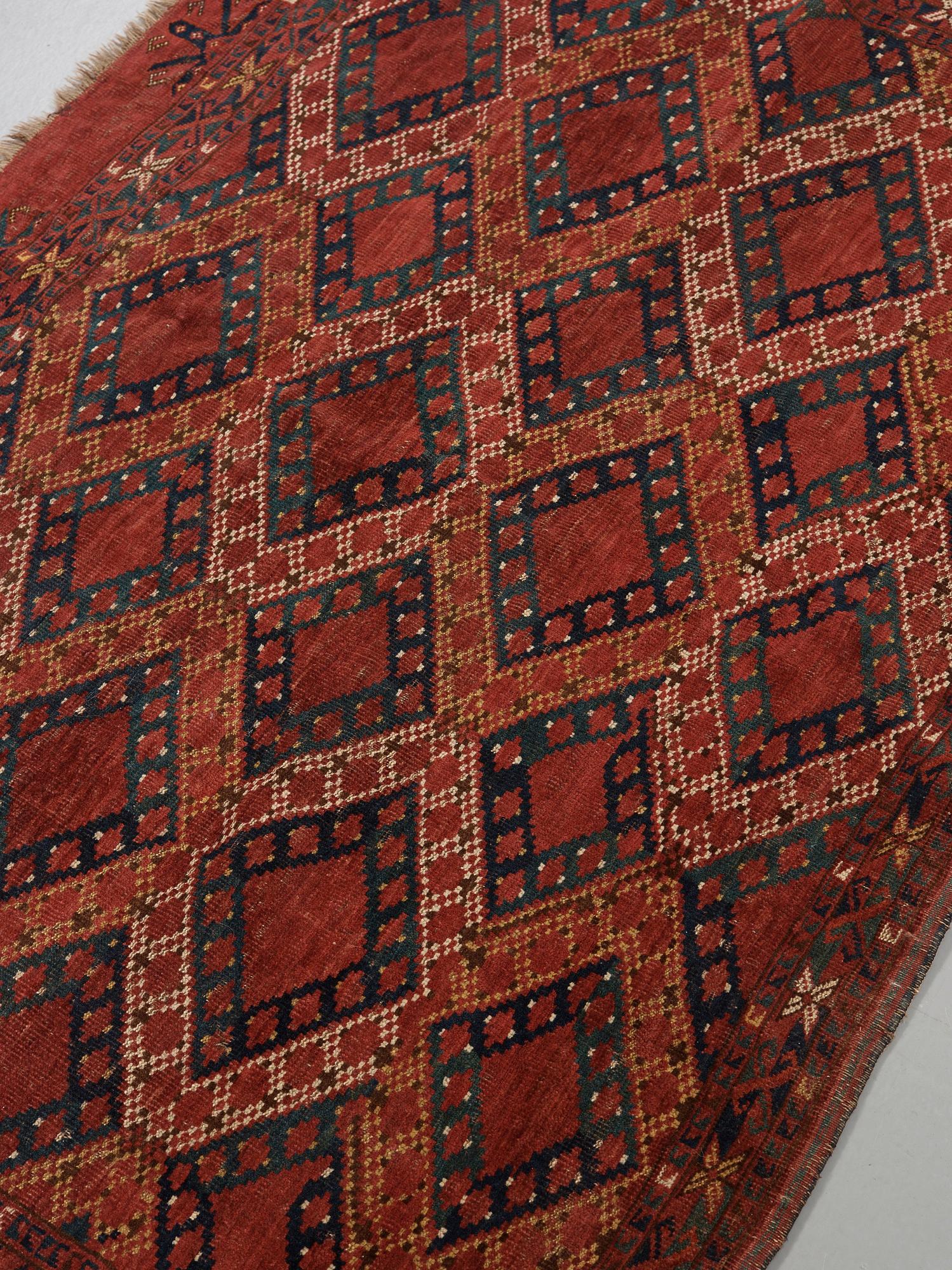 A CHUVAL-RUG. An antique Khalach, Middle Amu Darya (MAD), southern oasis. 112,5 x 167 cm.