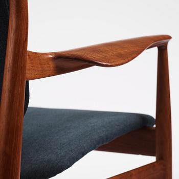 Finn Juhl, a pair of "FD 136" easy chairs, France & Daverkosen, Denmark, 1950s.