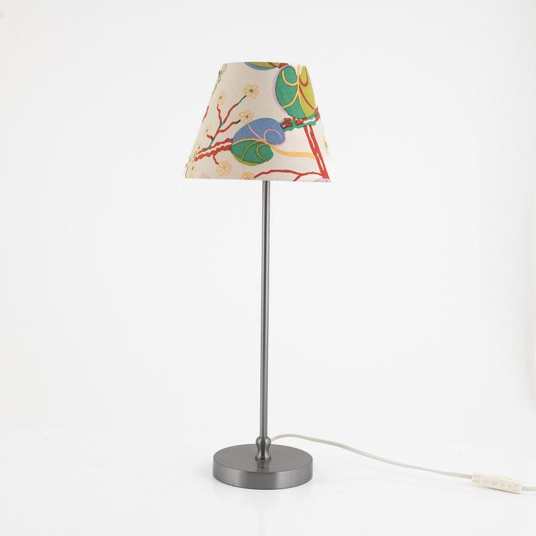 Josef Frank, bordslampa, modell 2332/2, Firma Svenskt Tenn.