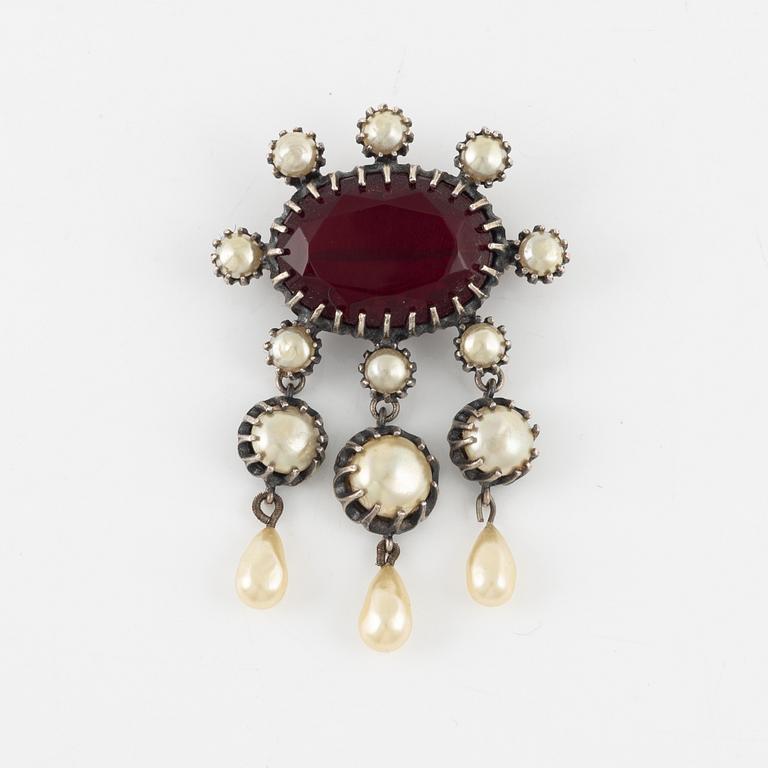 Christian Dior, brooch, Mitchel Maer.