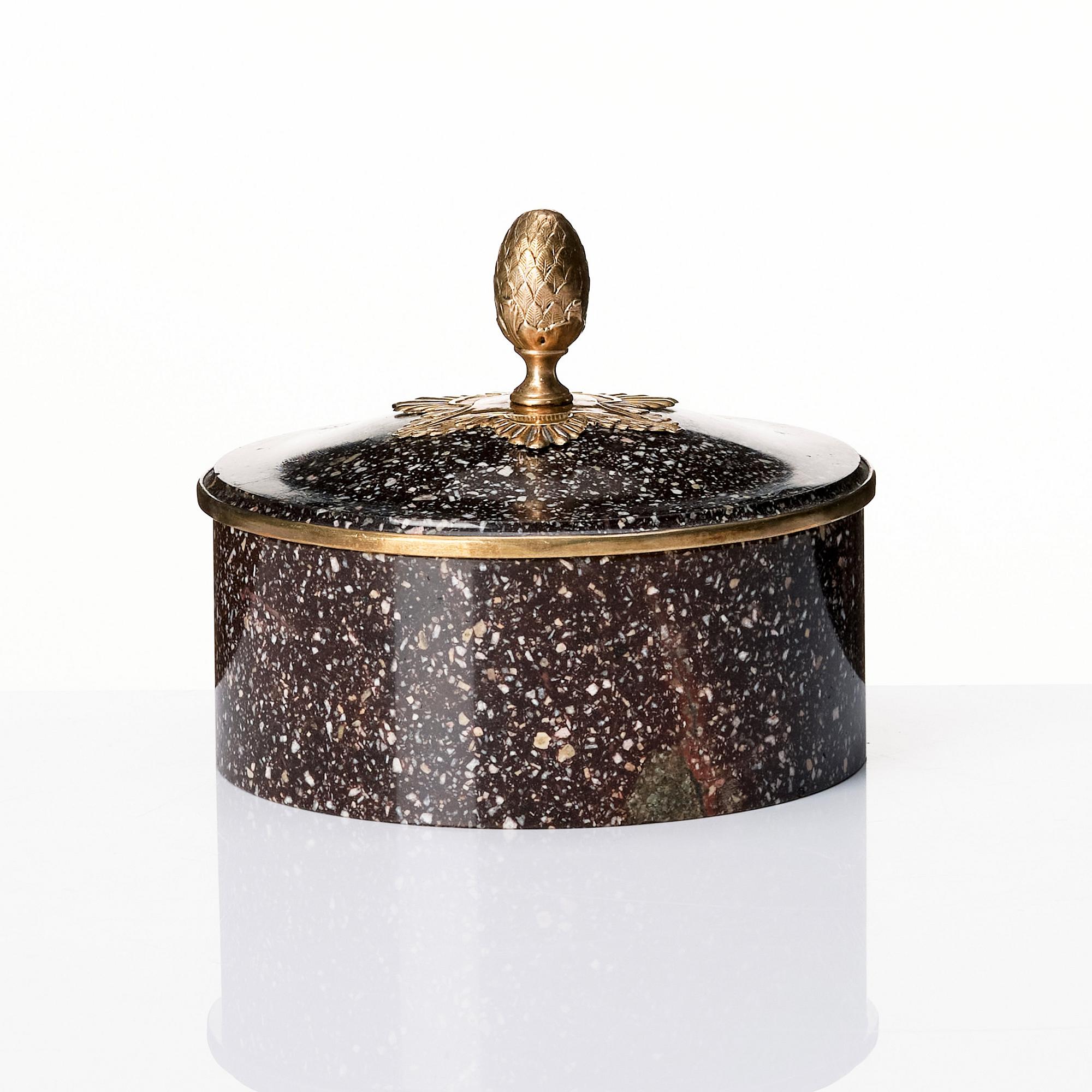 Smörask med lock, Älvdalen, 1800-talets början, Empire.