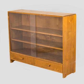A 1940s.bookcase.