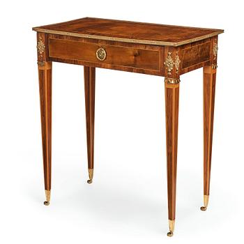 A Gustavian late 18th century table in the manner of Anders Lundelius (master in Stockholm 1778-1823).