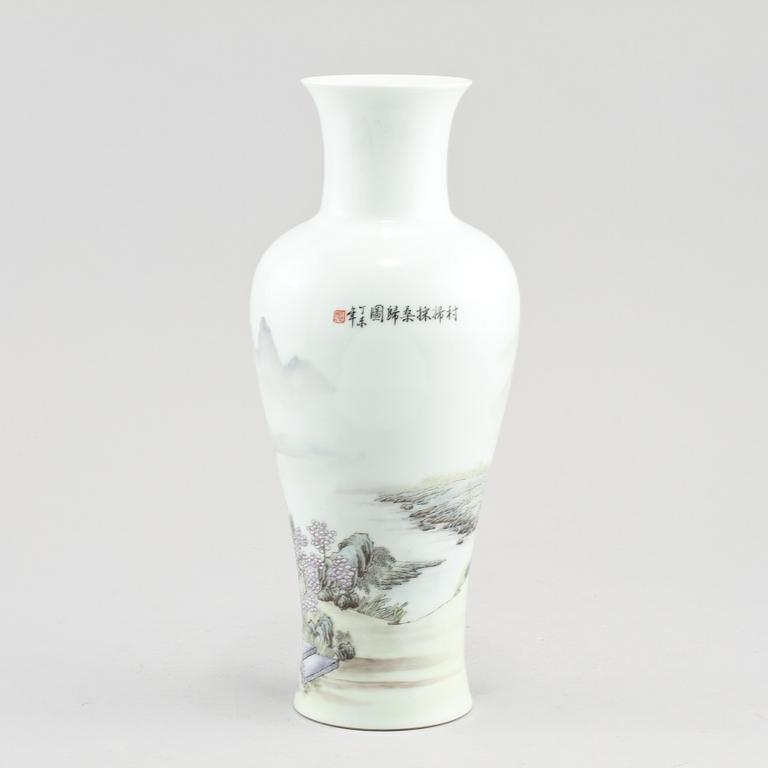VAS, porslin, Kina, 1900/2000-tal.