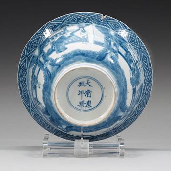 A blue and white bowl, Qing dynasty, with Kangxis six character mark and period (1662-1722).