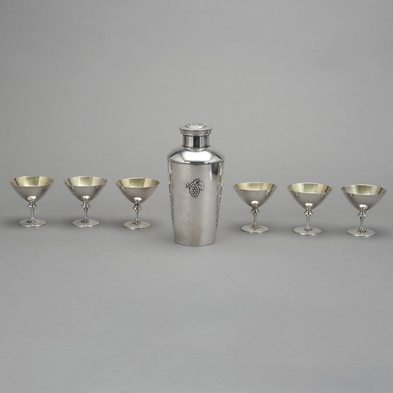 SHAKER samt COCKTAILGLAS, 1+6 st, nysilver, GAB, 1900-talets andra kvartal.