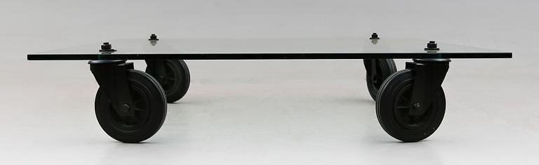 SOFFBORD, "Tavolo con ruote", Gae Aulenti, Fontana Arte, Italien.