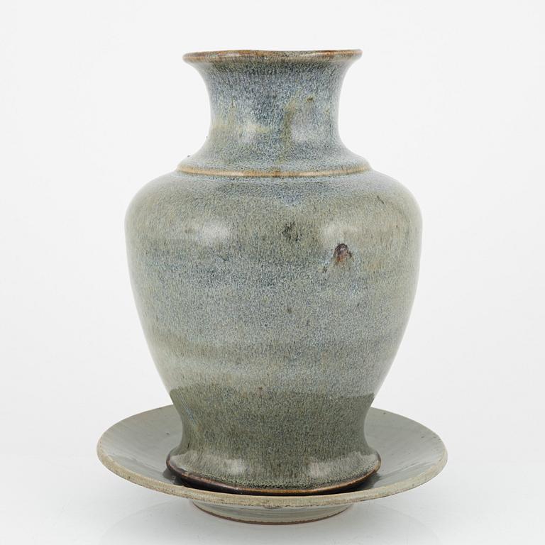 A ceramic vase and dish, Southeast Asia, 19th-20th century.