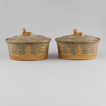 PASTEJFORMAR, ett par, lergods, empir, 1800-talets första hälft.