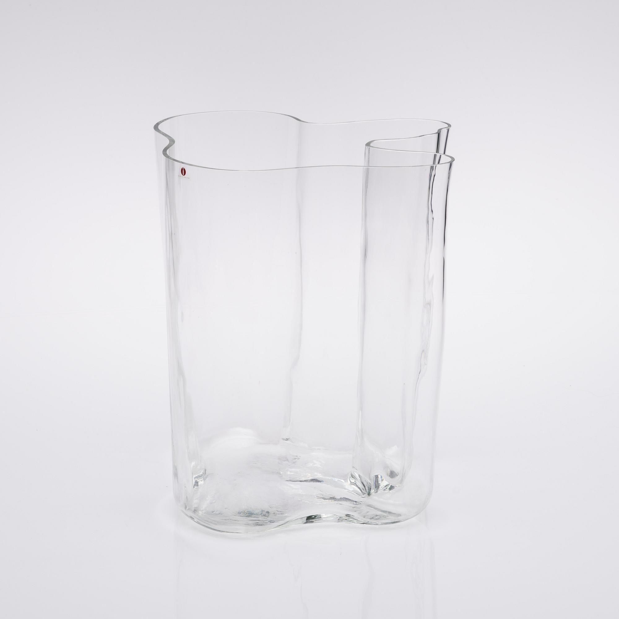 VAS, glas, märkt i botten Alvar Aalto 47/1983.