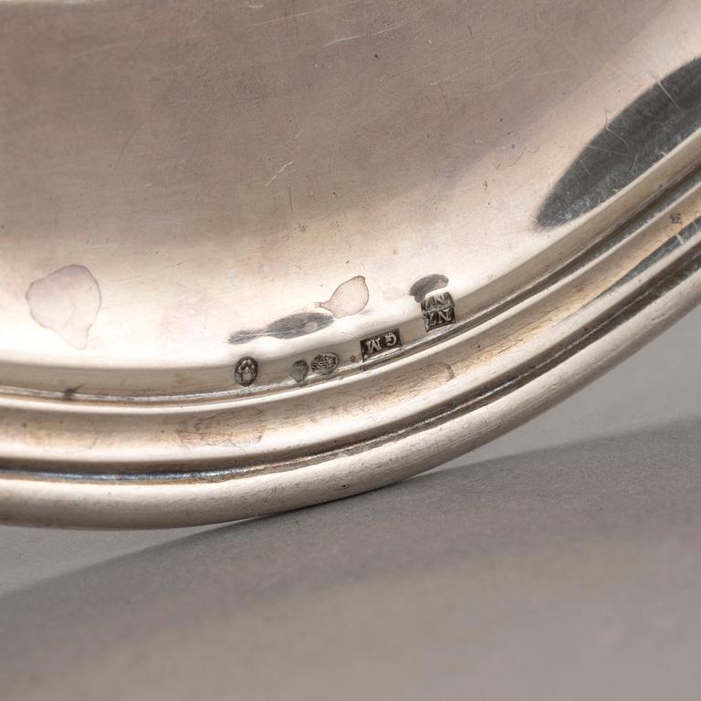 PARTI SILVER, 4 delar, bla Gustaf Möllenborg, Stockholm 1900-tal. Total vikt ca 831 g.
