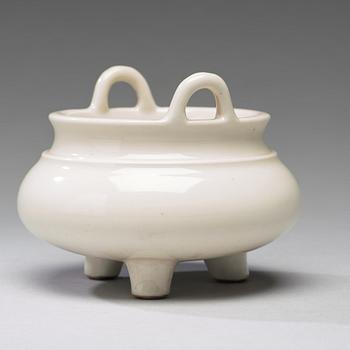 A blanc de chine censer, Qing dynasty, Kangxi (1662-1722).