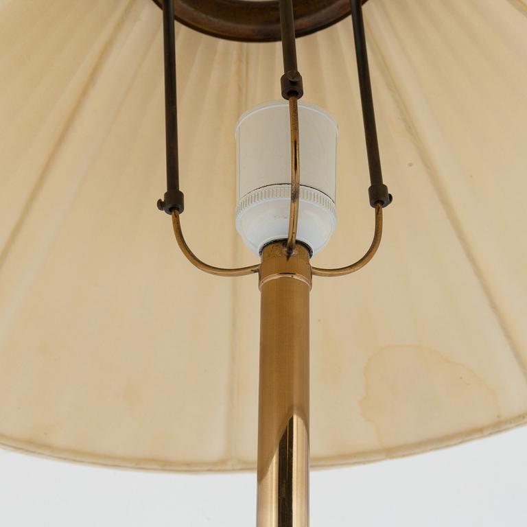 Josef Frank, bordslampa, modell 2466, Firma Svenskt Tenn.