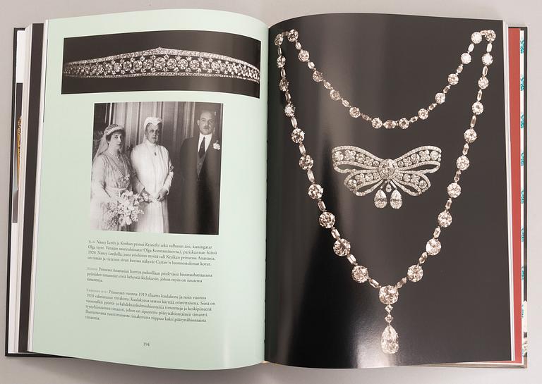 STEFANO PAPI, BOK, "Romanovien koruarteet" Kustannusosakeyhtiö Tammi Helsingfors 2010. Numrerat verk 1157/ 1950.