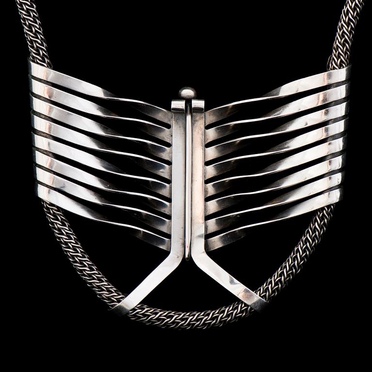 Saara Hopea, NECKLACE, silver. Ossian Hopea, Porvoo Finland 1981.