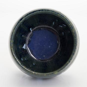 Michael Schilkin, malja, kivitavaraa, signeerattu Schilkin.