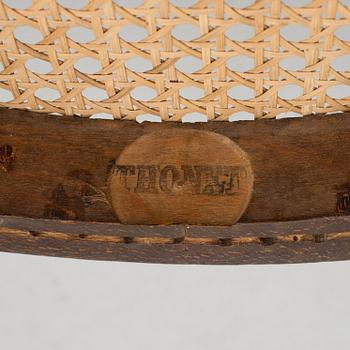 STOLAR, 3 st, etikettmärkta Thonet, omkring 1900.