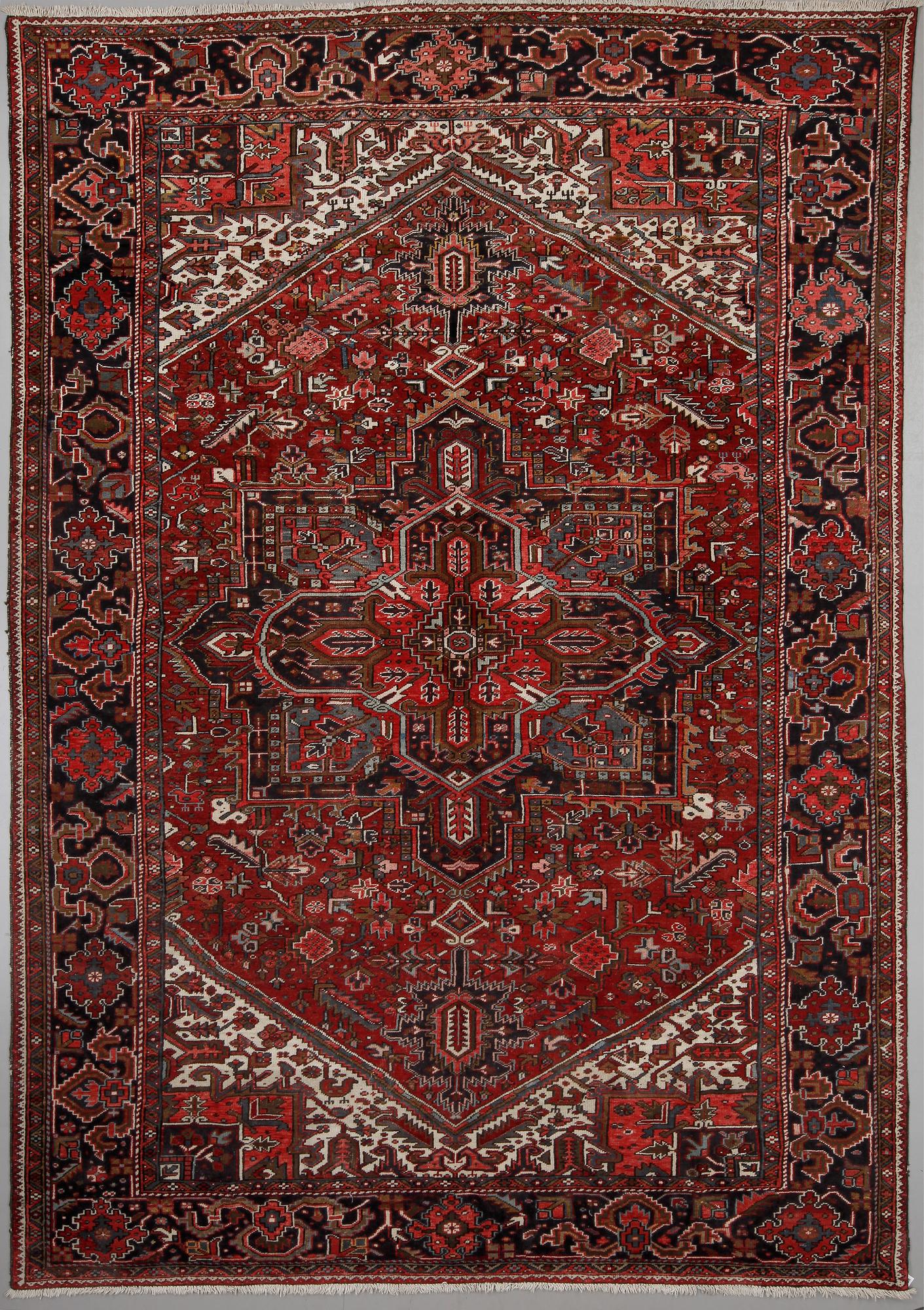 MATTA, old Heris ca 433x300 cm.