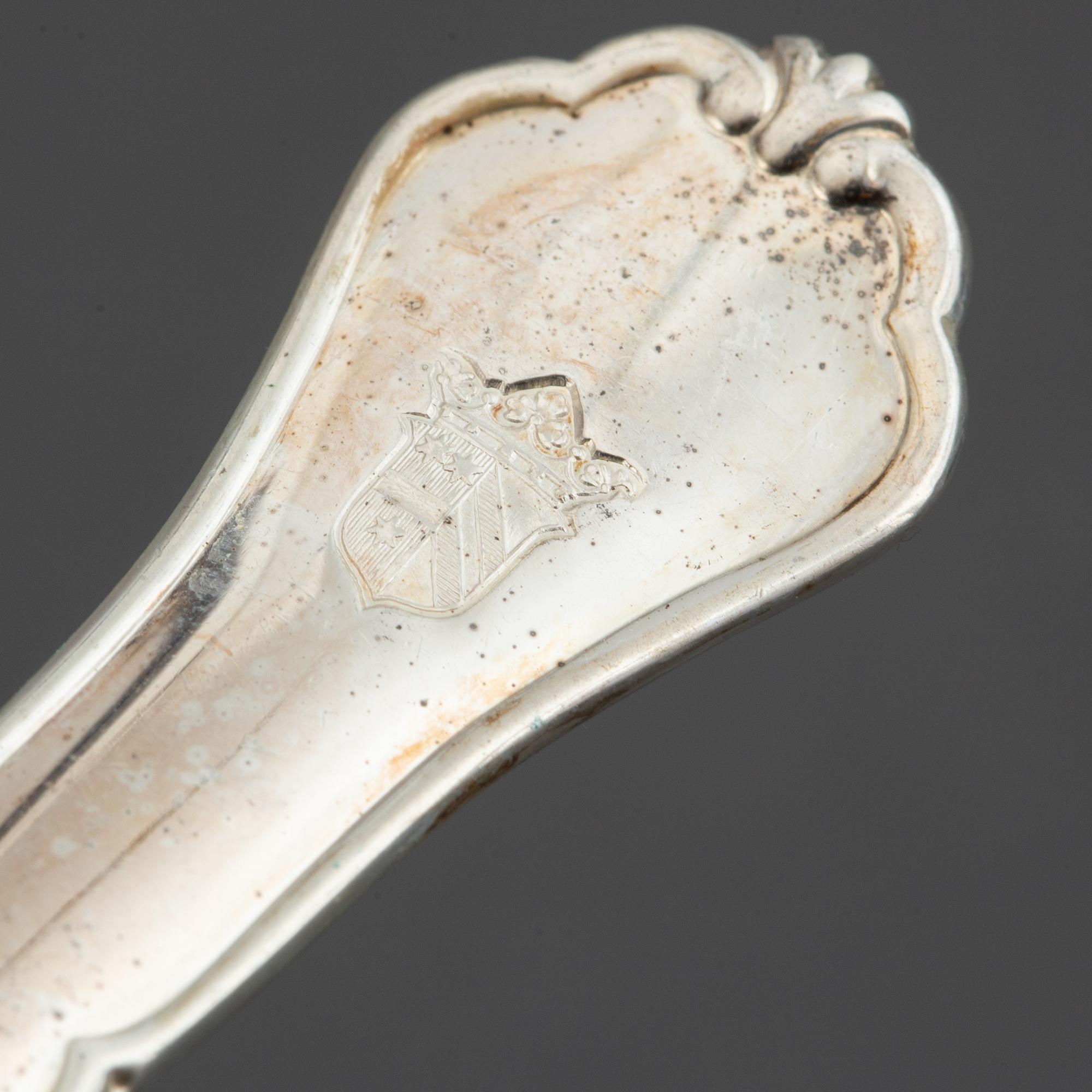 A set of 24 (12+12) fruit-cutlery, marked T.E., Stockholm 1927.