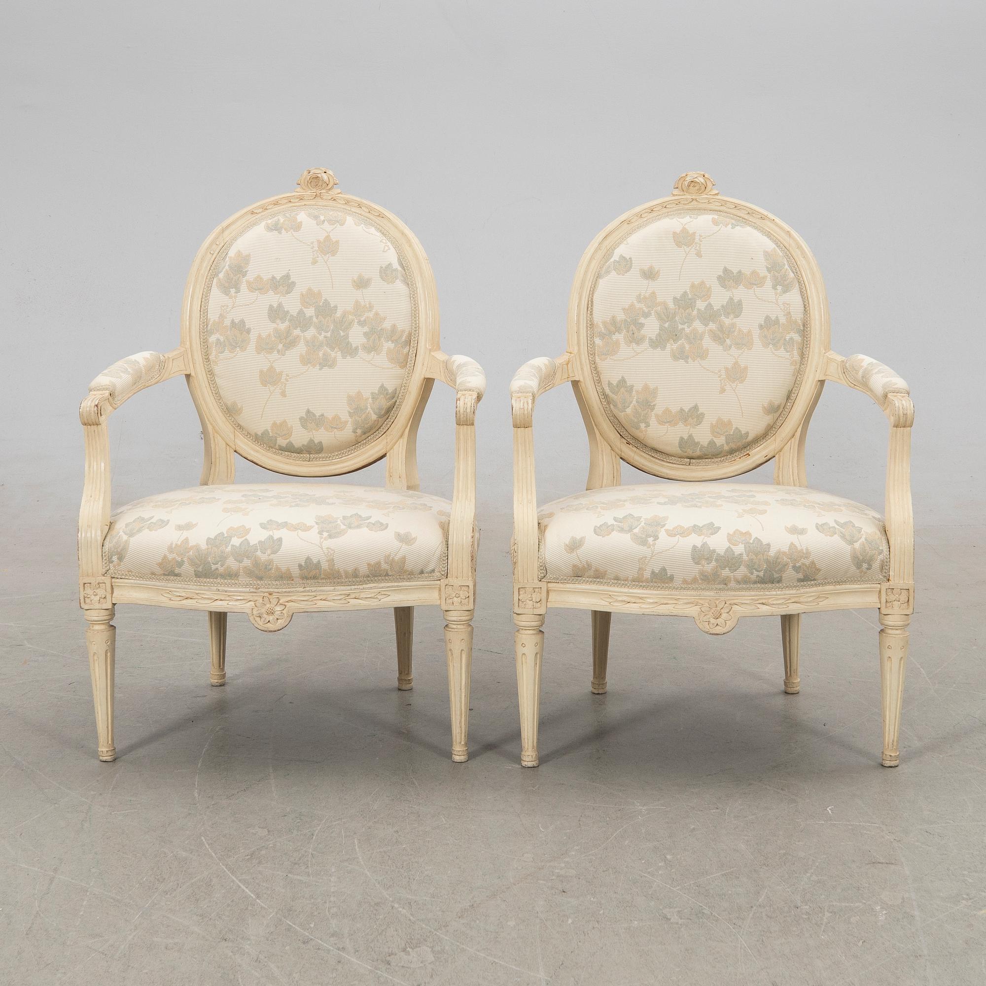 Armchairs, a pair, Gustavian style, 20th century.