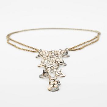 Siv Lagerström två collier vit metall.