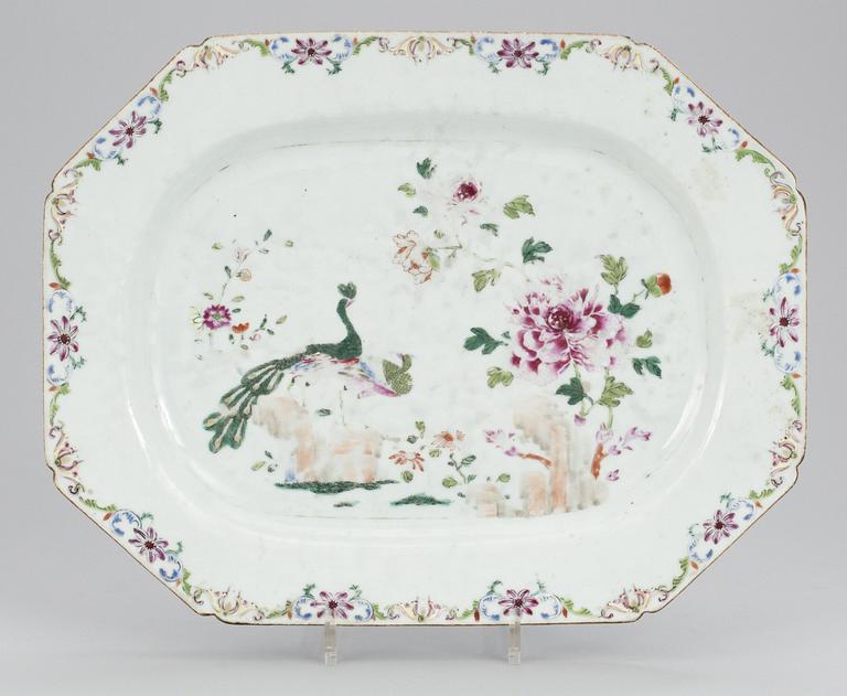 STEKFAT, porslin. Qing dynastin. Qianlong (1736-95).