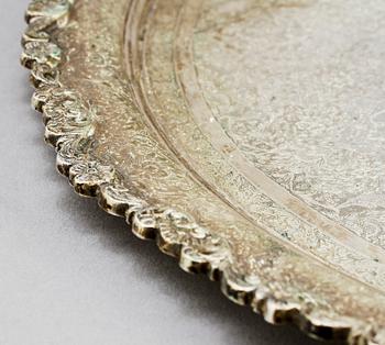 BRICKA, silver, orientalisk, 1900-tal. Tot. v. ca 830 g.