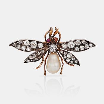 486. A antique- and rose- cut diamond and probably natural pearl brooch in the shape of a fly.