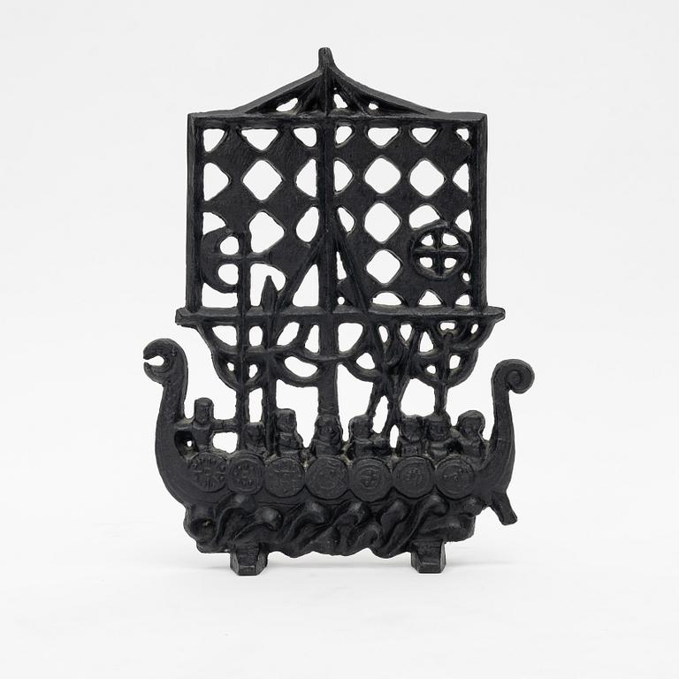 Olle Hermansson, gnistskydd signerad Husqvarna, 1960-tal gjutjärn.