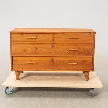 Chest of drawers 1940s Swedish Modern.