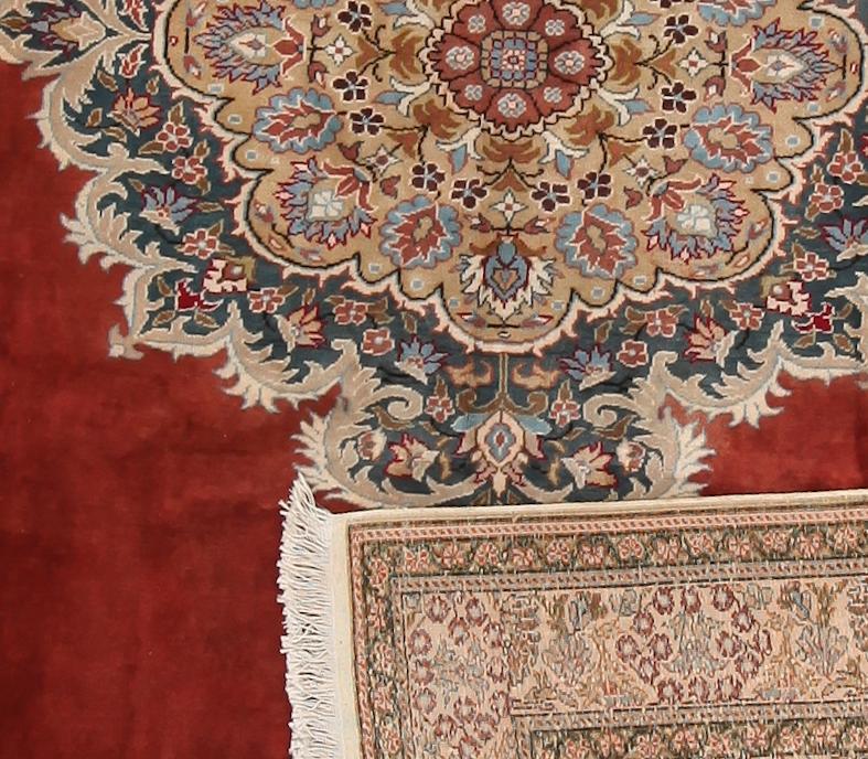 MATTA, turkisk. Ca 340 x 205 cm.