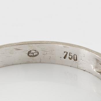 Alliansring 18K vitguld med safirer.