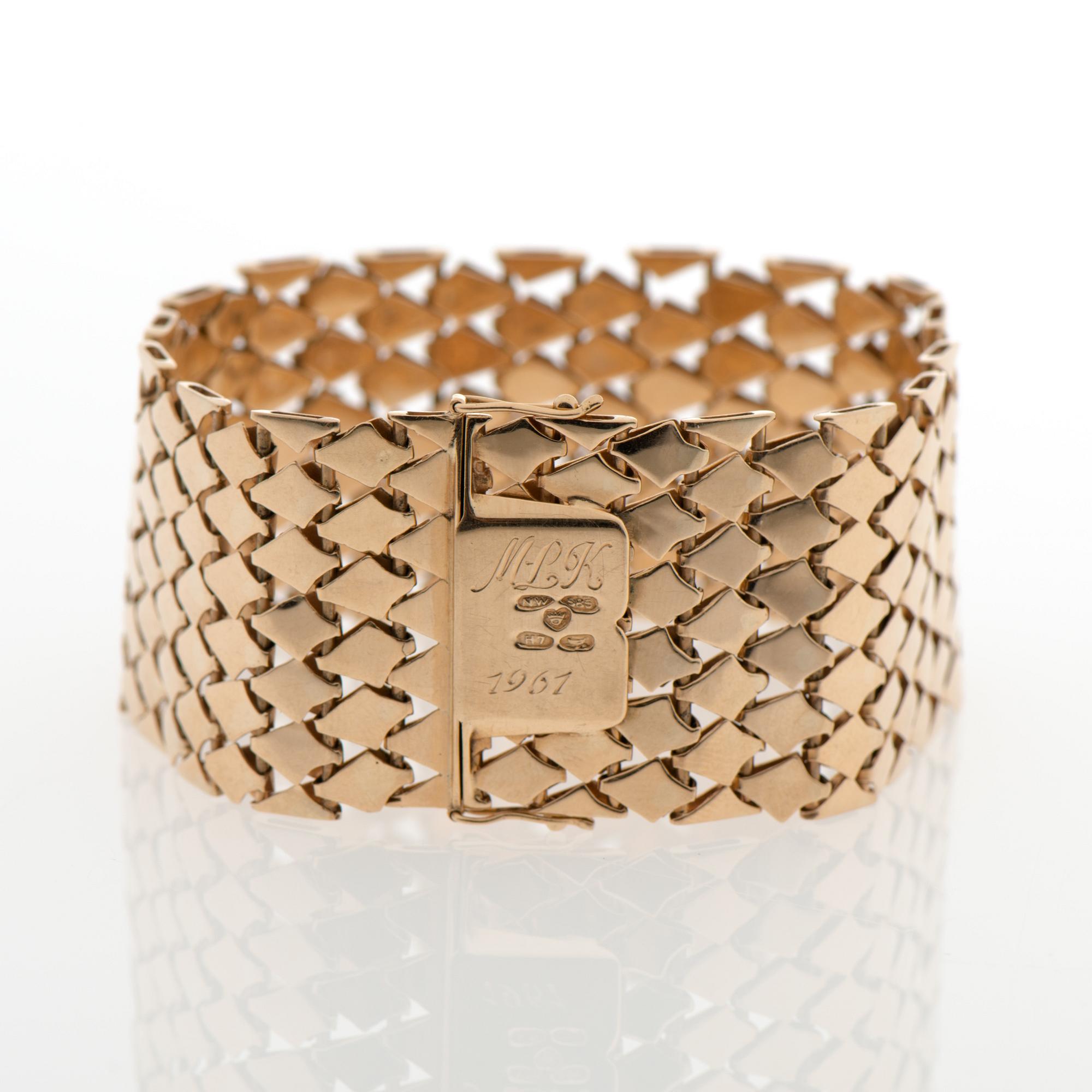 A BRACELET, 14K gold. Westerback, Helsinki Finland 1962.