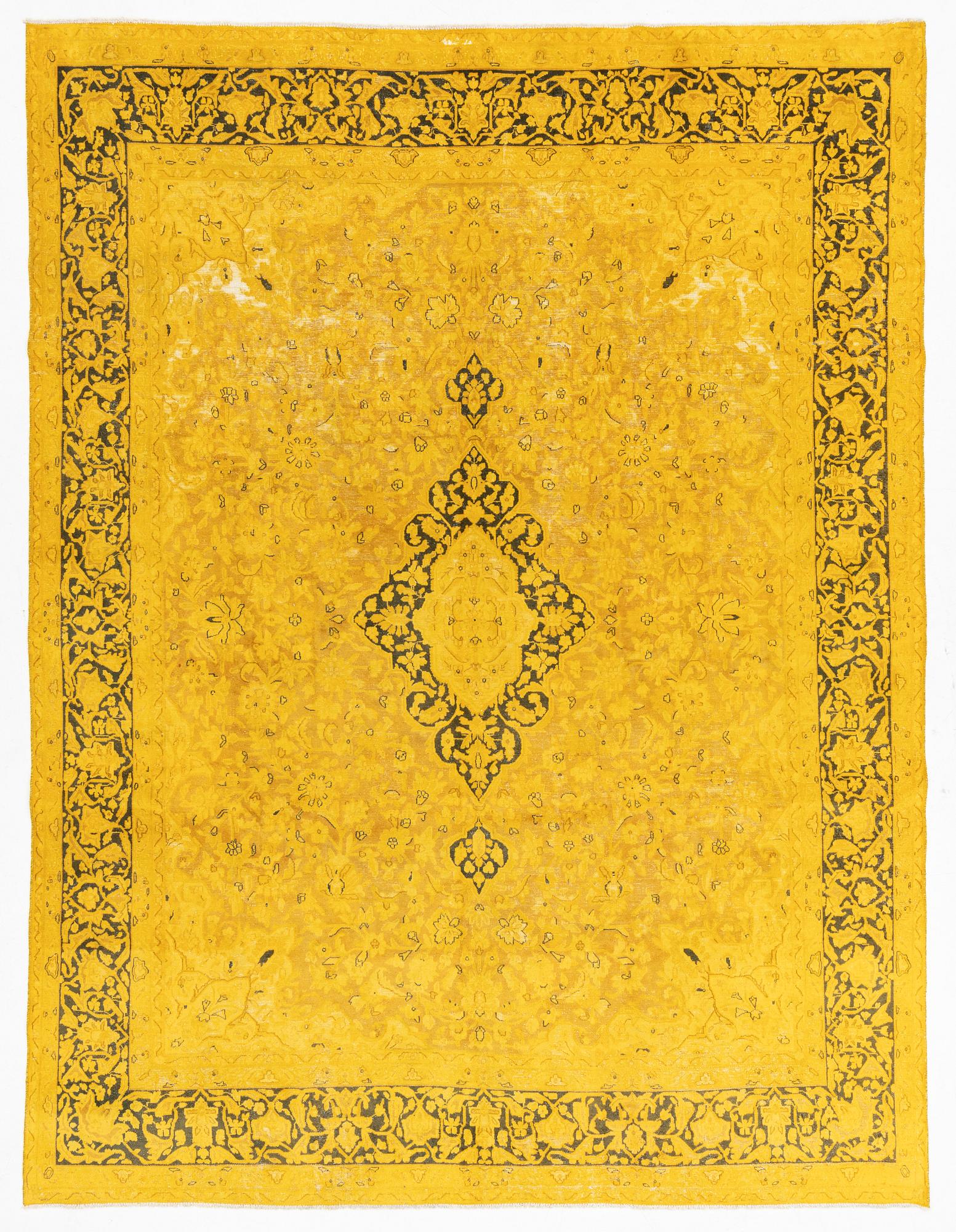 A Kirman carpet of 'vintage' design, c 382 x 293 cm.
