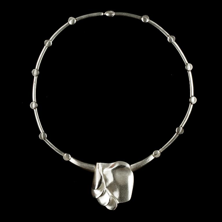 COLLIER, sterlingsilver, "Labyrinth", Björn Weckström, Lapponia 1990. Vikt ca 49 gram.