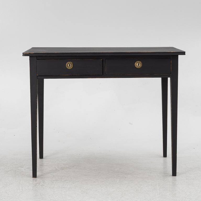 Skrivbord, gustaviansk stil, 1900-tal.