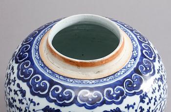 BOJAN, porslin, Kina, Qianlong, 1736-1795.