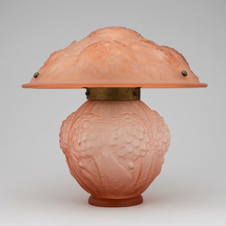 BORDSLAMPA, glas, P. De Cagny, Jugendstil, Frankrike, 1900-talets andra hälft.