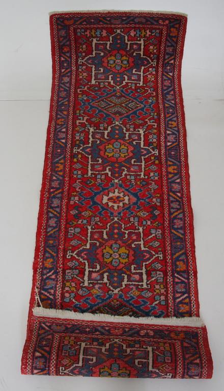 GALLERIMATTOR, 2 st, orientaliska. 194 x 65 resp 309 x 84.