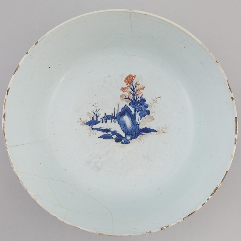 A large blue and white fish bowl/punch bowl, Qing dynasty, 18th Century.