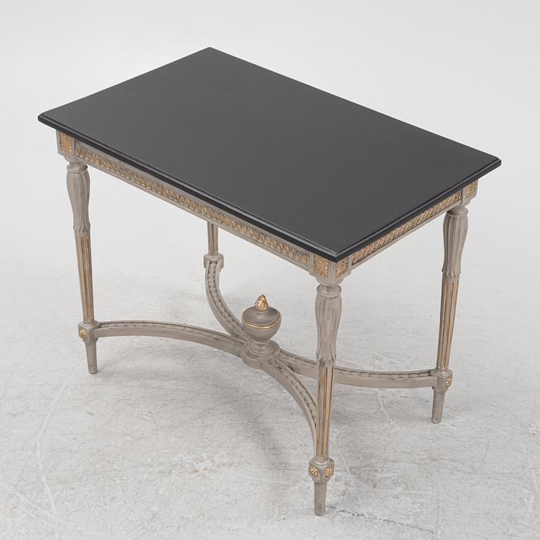 Salongsbord, gustaviansk stil, tidigt 1900-tal.