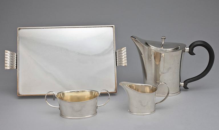 KAFFESERVIS, 3 delar, silver, Elis Berg för C G Hallberg, Stockholm, 1931. Vikt ca 644 g.