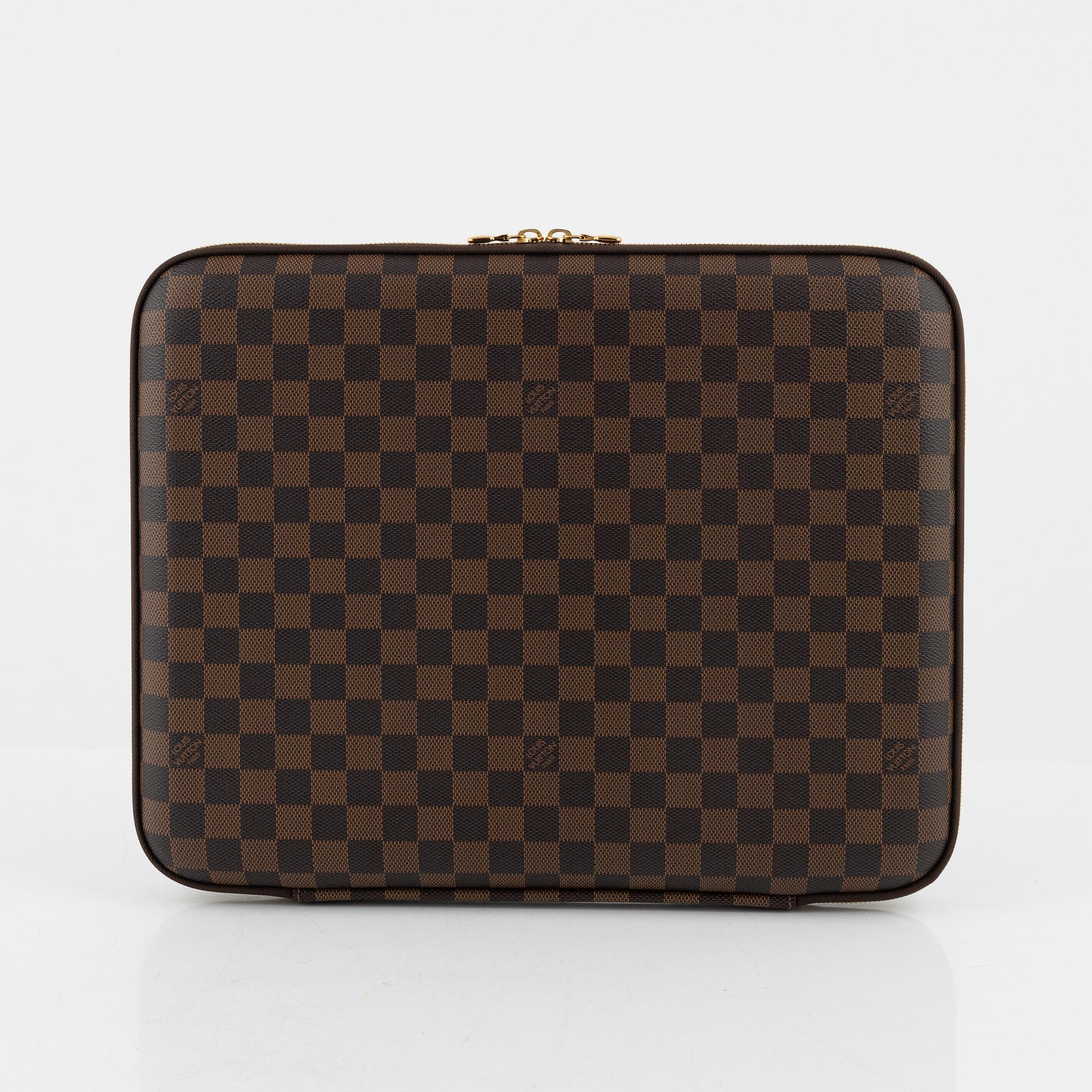Louis Vuitton, A Damier Ebene laptop case, 2009.