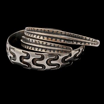 ARMLÄNKAR, 2 st, silver, David Andersen samt HÄNGE, UNI David Andersen, Norge, 1900-talets andra hälft. Tot vikt 83 g.