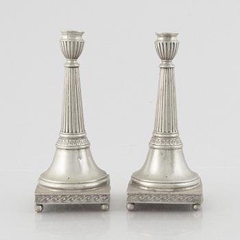 Nils Erik Justelius, ljusstakar, ett par, tenn, Eksjö 1819.