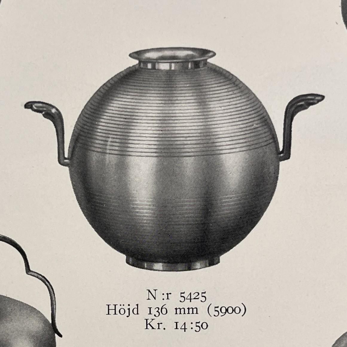 Sylvia Stave, vase with handles, model 5425, C.G. Hallberg, Stockholm, 1933.