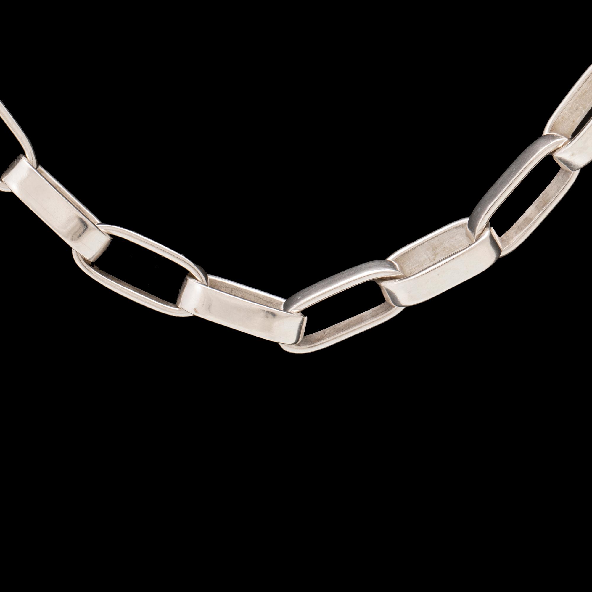 A silver necklace by Sven-Erik Högberg, Gothenburg 1989.