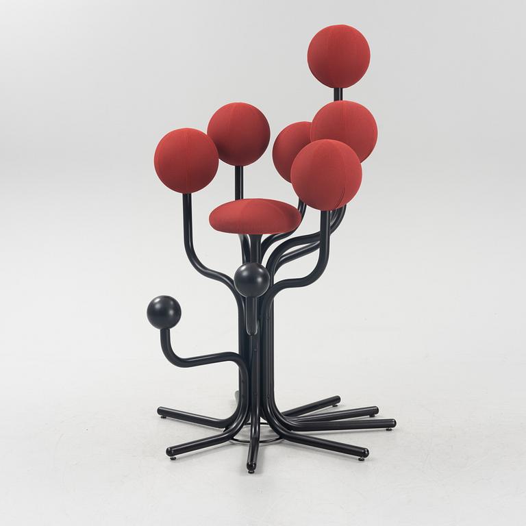 Peter Opsvik, a 'Garden' chair, Globe Cencept, contemporary manufacturing.